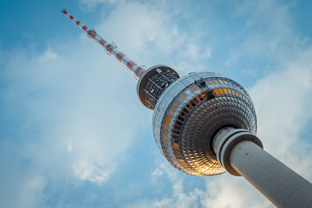 Strebel, Wiebke  - Fototeam 76 Hannover  - Fernsehturm - Farbe - Annahme