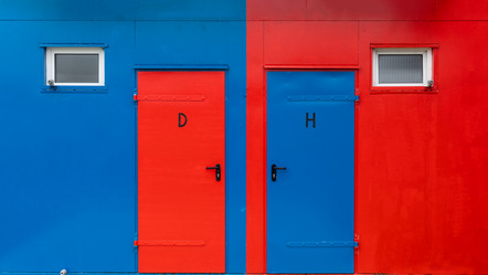 Leffers, Willi  - Buxtehuder Fotofreunde  - Toilettenhäuschen - Farbe - AK3 - Annahme