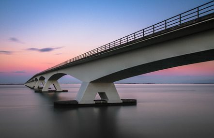 Rauer, Monika  - Fotogruppe Bredenbeck  - Zeelandbrug - Farbe - AK3 - Annahme