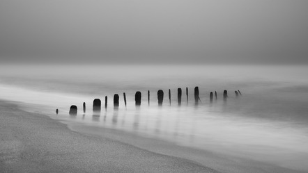 Bürger, Nina  - Kieler Pixelschubser  - Am Strand - SW - AK3 - Annahme