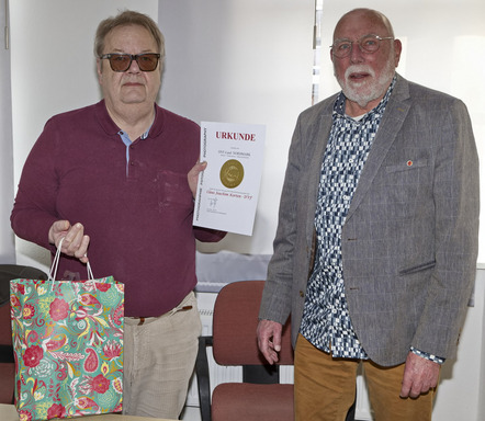 Juror Claus-Joachim Korten mit Jobit Stolp